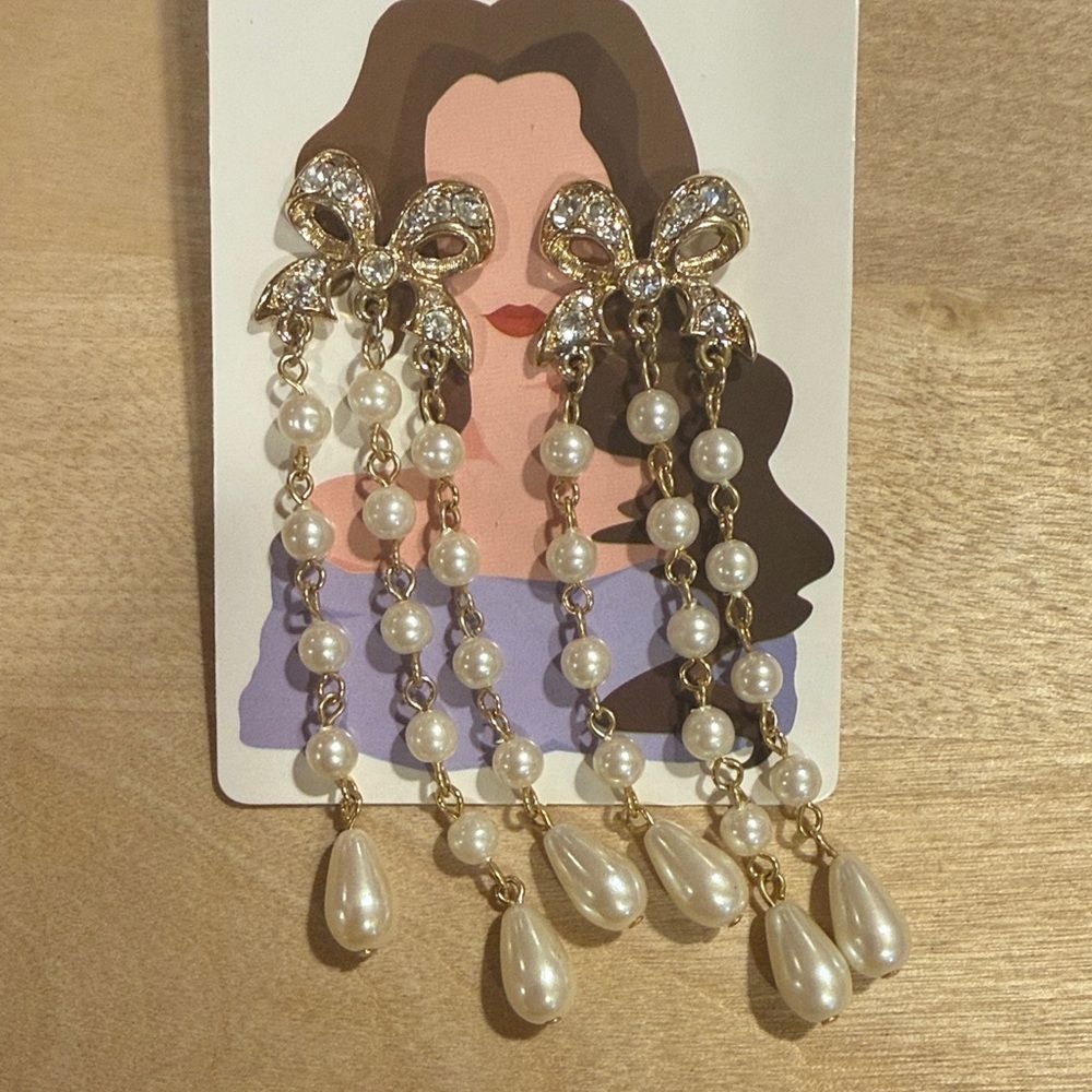 Vintage Gold and Pearl Bow Earrings with Rhinestones